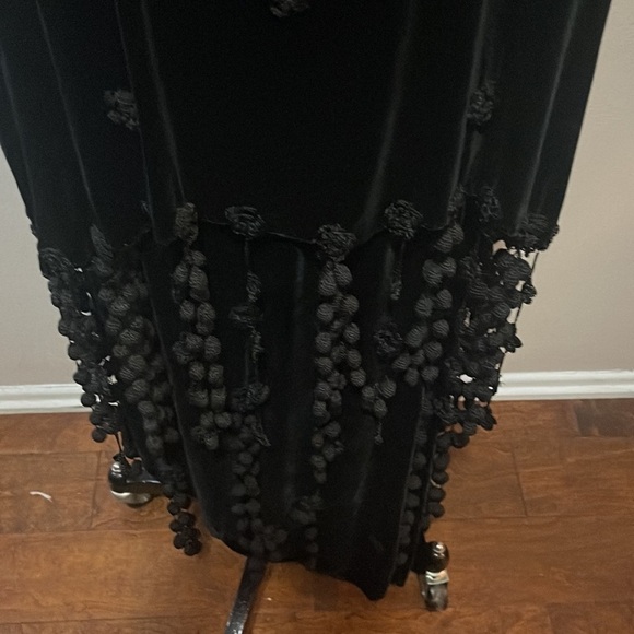 Moschino Cheap Chic Black Silk Velvet Crochet Fringe 2 PC Vest & Skirt Set - Picture 9 of 16